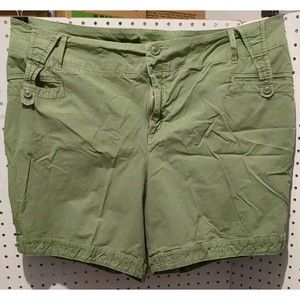 Lane Bryant Shorts Size 22 Green Khaki Pockets Button Zip